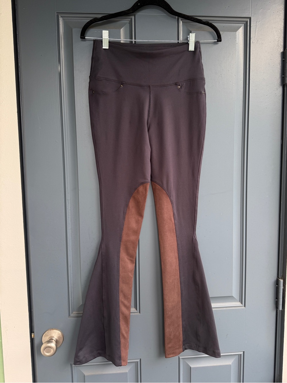 Women's Two-Tone Flared Riding Leggings - Black, Size S